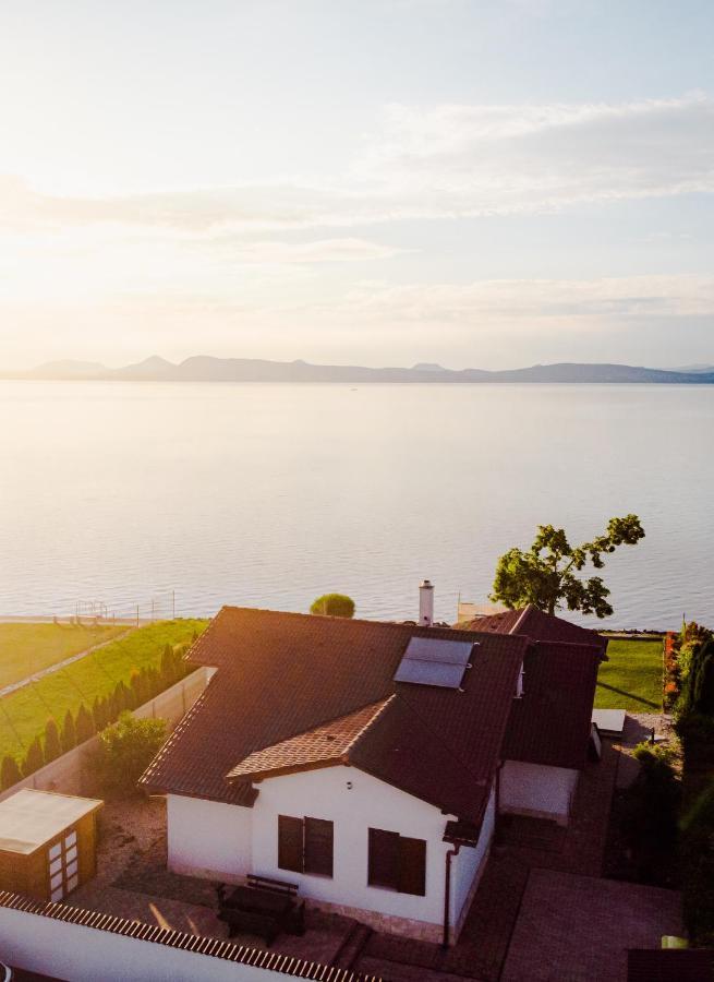 Balaton View Apartment Balatonboglár Exteriör bild